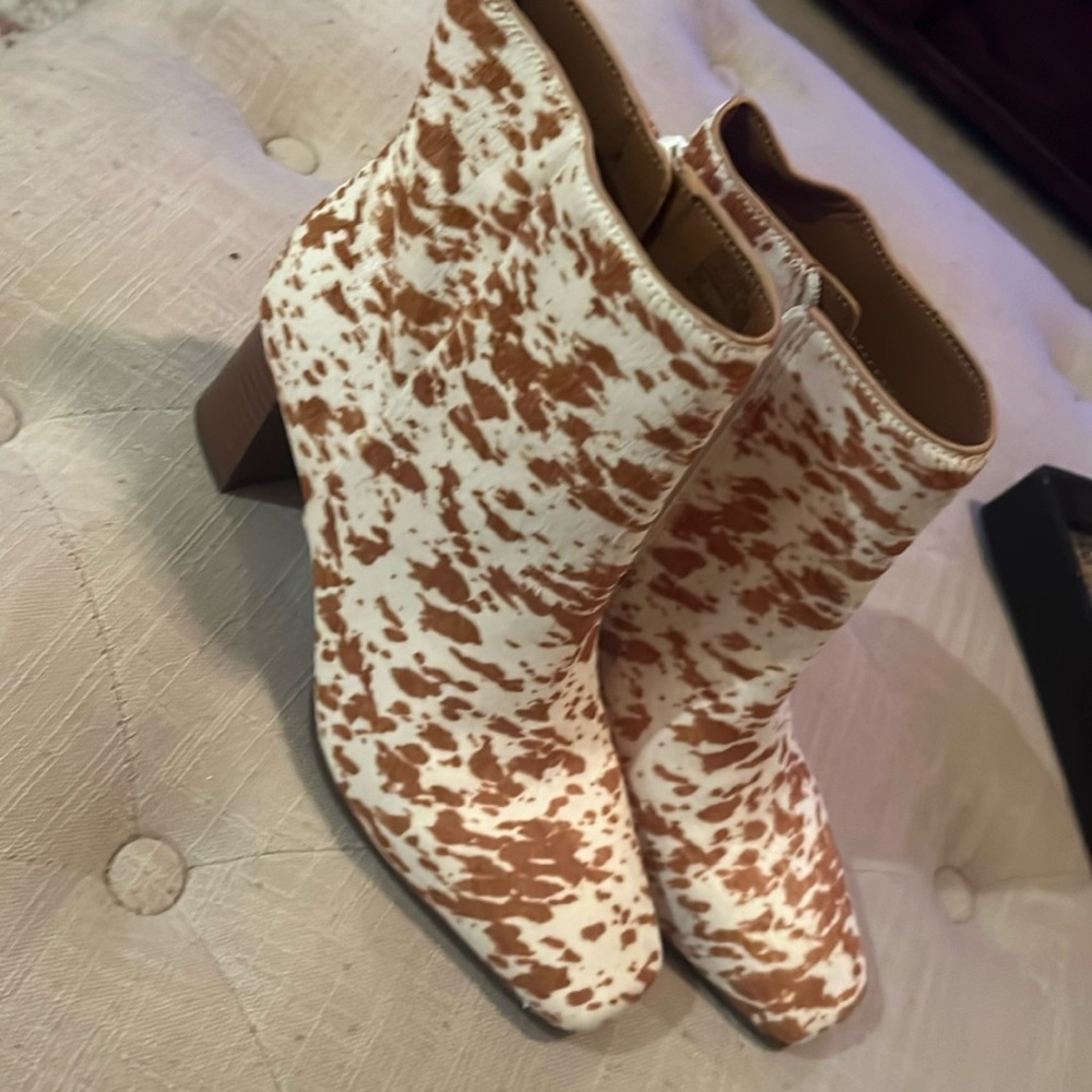 Calf hair size 9 brand new